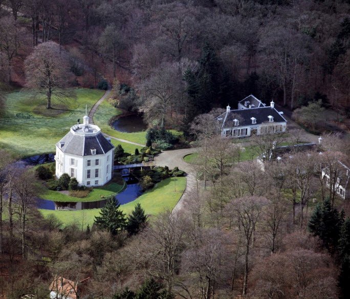 Kasteel Drakensteyn, Netherlands